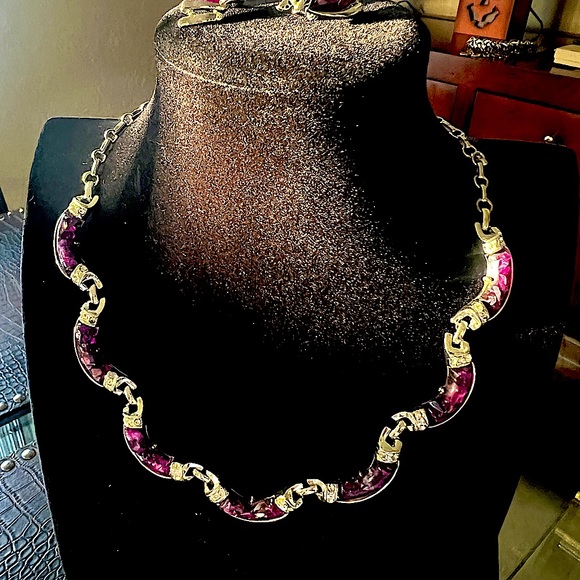Beautiful Coro Purple Confetti link necklace with matching ear clips. Parure set - Picture 5 of 10